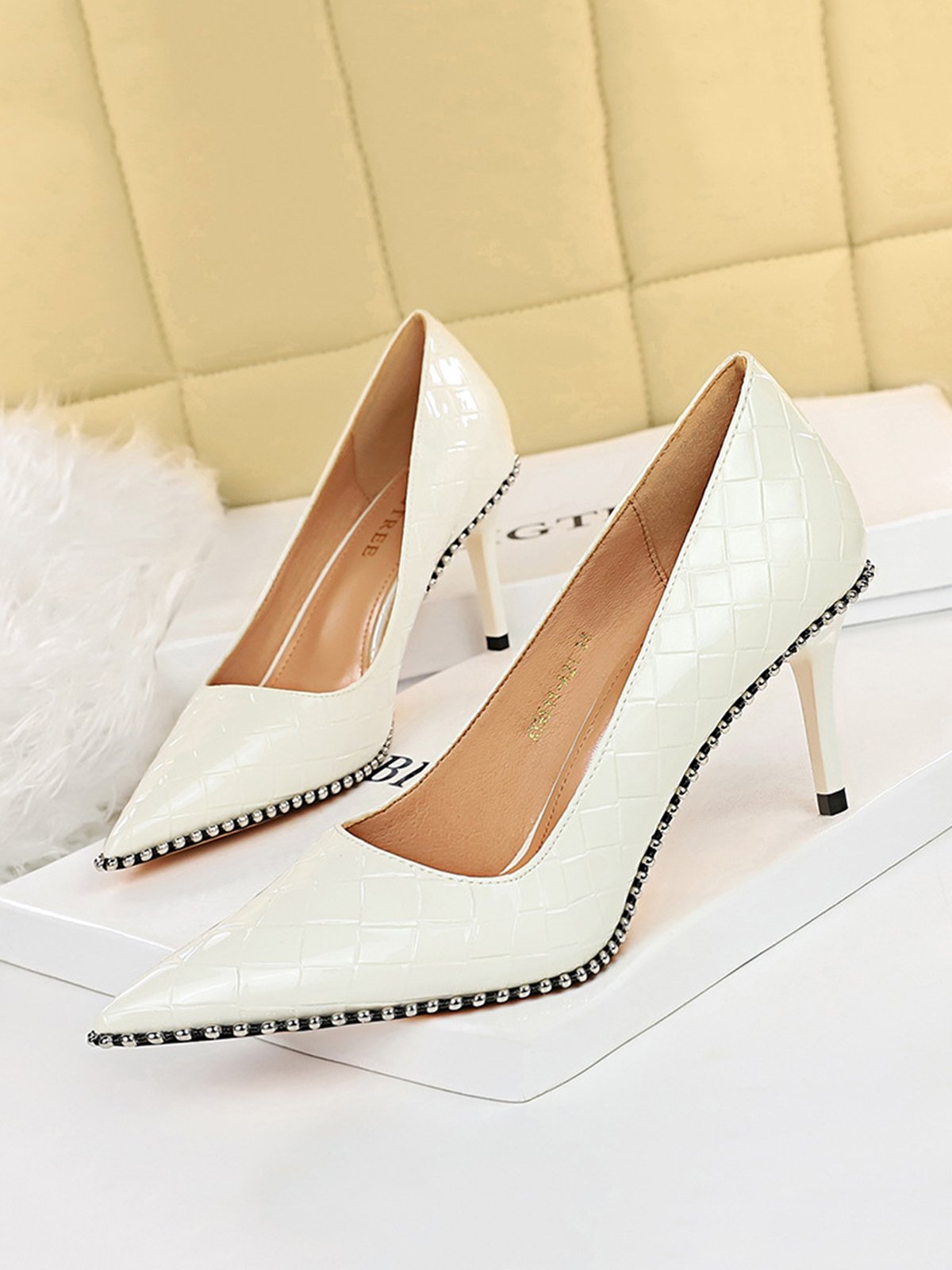 Urban Geometric Height Increasing Slip On Block Heel Shallow Shoes Metal