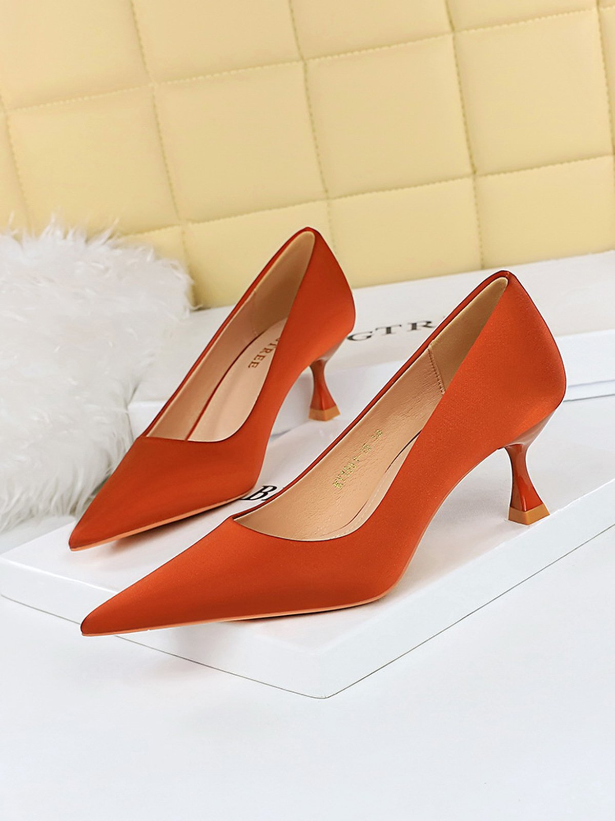 Urban Plain Non-Slip Slip On High Heel Shallow Shoes