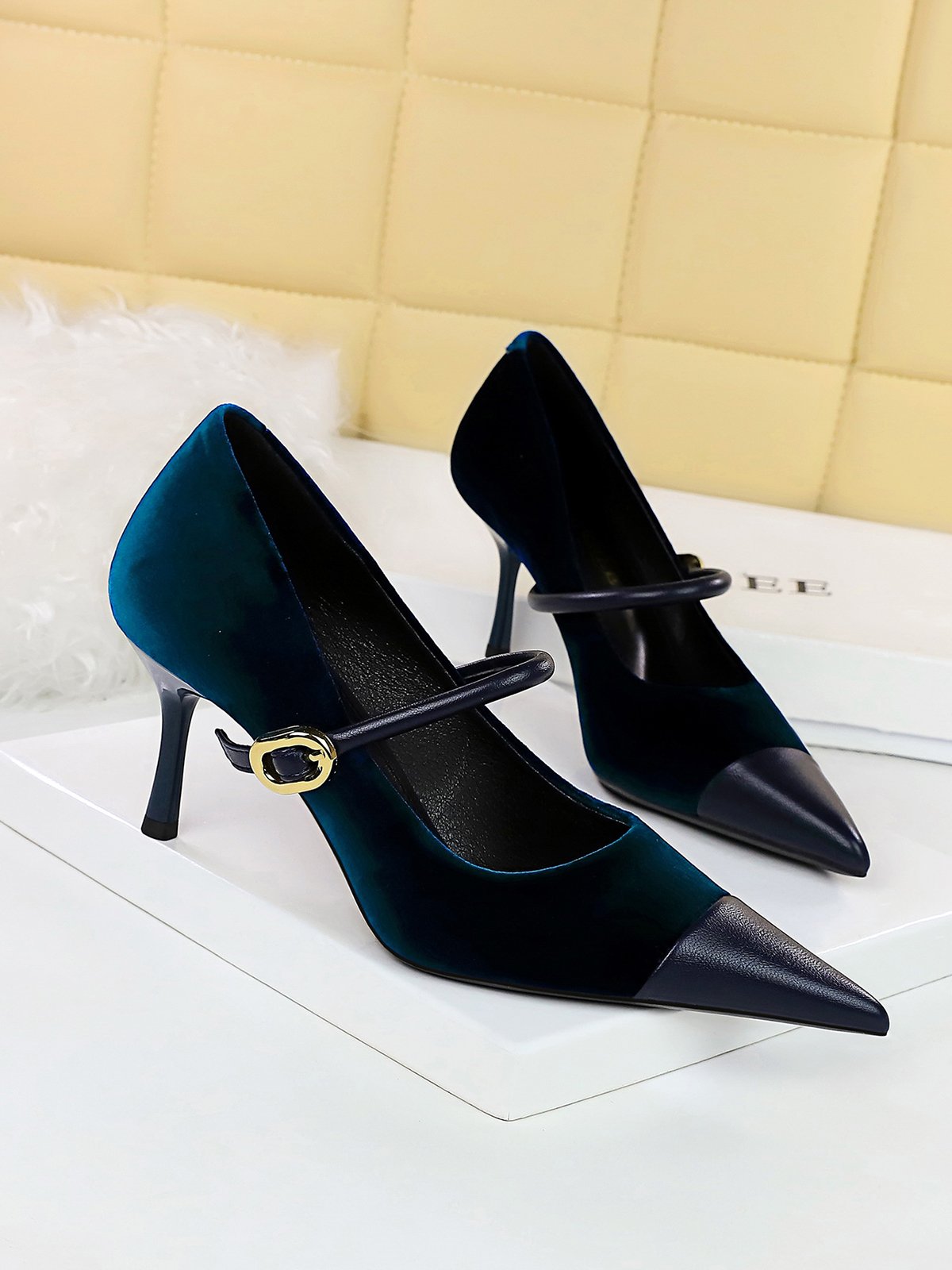 Elegant Plain Height Increasing Adjustable Buckle Block Heel Mary Jane Split Joint