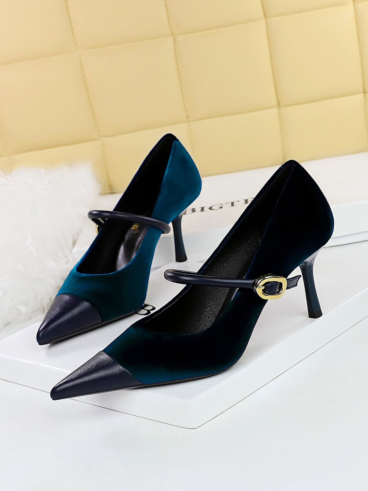 Elegant Plain Height Increasing Adjustable Buckle Block Heel Mary Jane Split Joint